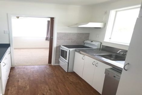 Photo of property in 17 Sunrise Boulevard, Tawa, Wellington, 5028