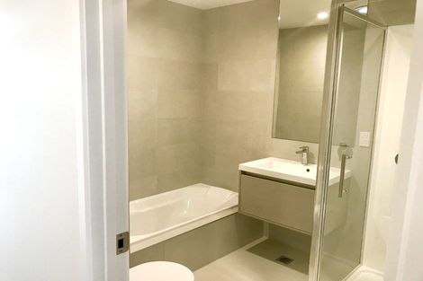 Photo of property in 10 Whimbrel Road, Flat Bush, Auckland, 2019