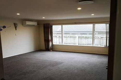 Photo of property in 2 Fyvie Avenue, Tawa, Wellington, 5028