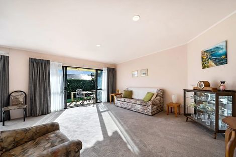 Photo of property in 10/56 Larnoch Road, Henderson, Auckland, 0610