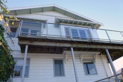 Photo of property in 16 Lighthouse Road, Bluff Hill, Napier, 4110