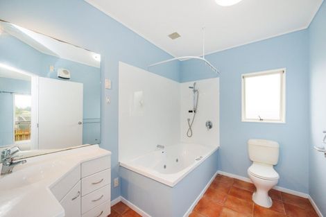 Photo of property in 101 Hillcrest Drive, Kelvin Grove, Palmerston North, 4414