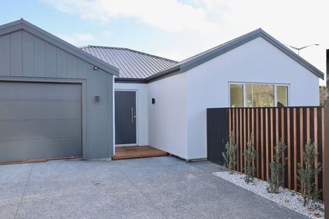 Photo of property in 2 Samuel Place, Terrace End, Palmerston North, 4410