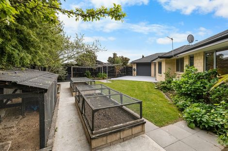 Photo of property in 100 Mcmahon Drive, Aidanfield, Christchurch, 8025