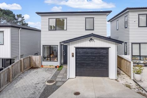 Photo of property in 13d Morton Avenue, Forrest Hill, Auckland, 0620