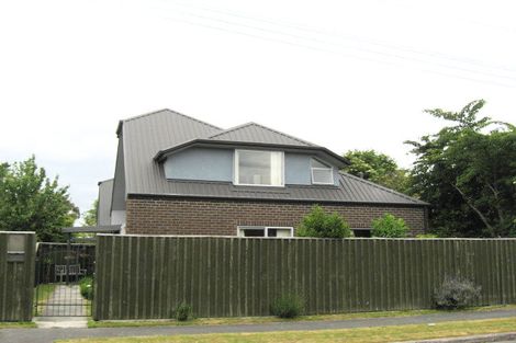 Photo of property in 2/2B Oakdale Street Avonhead Christchurch City