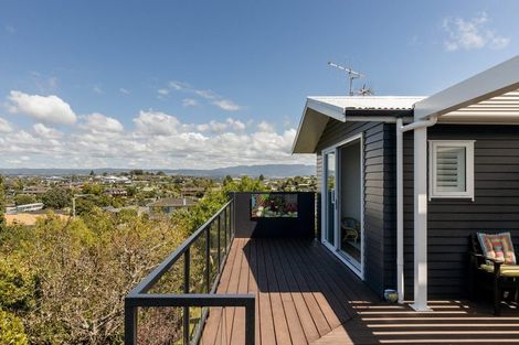 Photo of property in 95a Harbour View Road, Omokoroa, 3114