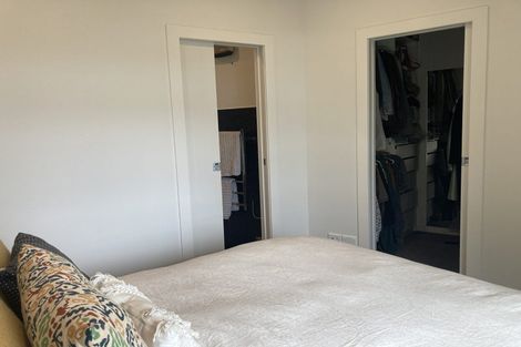 Photo of property in 216d Sutherland Road, Lyall Bay, Wellington, 6022