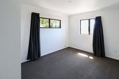 Photo of property in 2 Kaikoura Street, Maupuia, Wellington, 6022
