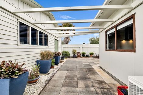 Photo of property in 100 Pukehina Parade, Pukehina, 3189