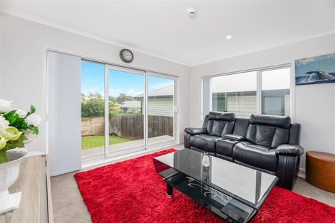 Photo of property in 1/67a Metcalfe Road, Ranui, Auckland, 0612