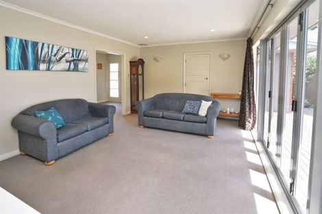 Photo of property in 10 Pulham Crescent, Queenwood, Hamilton, 3210