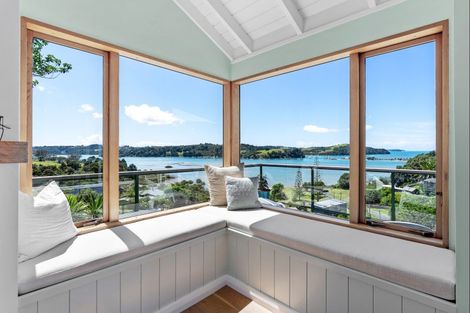 Photo of property in 8 Martin Road, Matakana, Warkworth, 0985