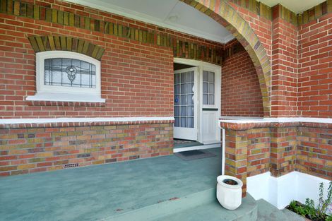 Photo of property in 24a Hargest Crescent, Saint Kilda, Dunedin, 9012