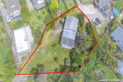 Photo of property in 52 Weatherly Road, Torbay, Auckland, 0630