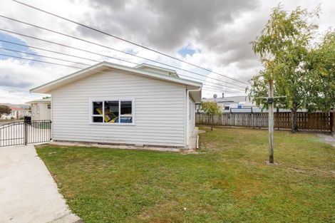 Photo of property in 8 Wilder Street, Waipukurau, 4200