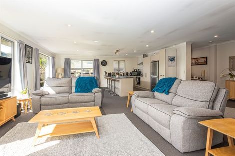 Photo of property in 3 Fredrica Lane, Heathcote Valley, Christchurch, 8022