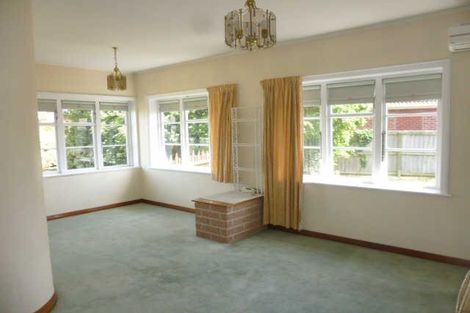 Photo of property in 2 Kawaka Street, Riccarton, Christchurch, 8041