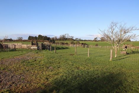 Photo of property in 20 Tariki Road South, Tariki, Stratford, 4390