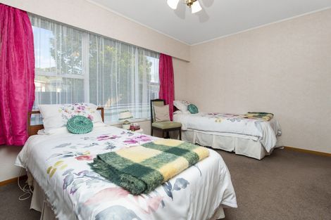 Photo of property in 12 Banbury Place, Mangere Bridge, Auckland, 2022