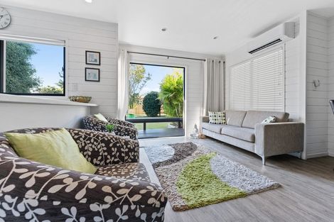 Photo of property in 24 Onepu Lane, Manly, Whangaparaoa, 0930