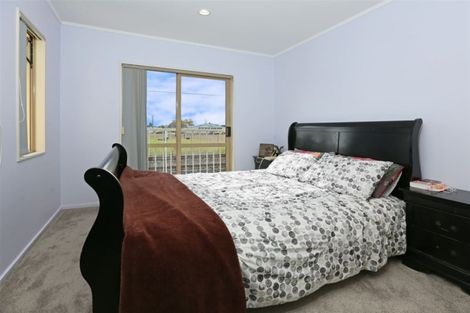 Photo of property in 11 Lockington Avenue, Henderson, Auckland, 0612