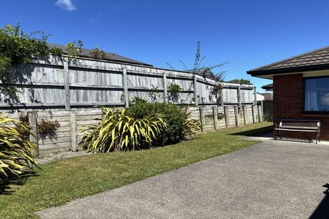 Photo of property in 4 Diamond Grove, Brown Owl, Upper Hutt, 5018