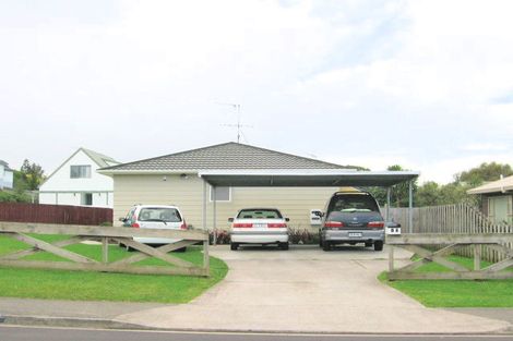 Photo of property in 77 Kamara Road, Glen Eden, Auckland, 0602