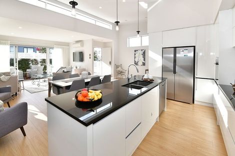 Photo of property in 37 Ascension Crescent, Orewa, 0931