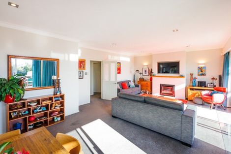 Photo of property in 15 Mountain View Road, Fitzherbert, Palmerston North, 4410