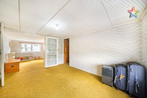 Photo of property in 35 Normandale Road, Normandale, Lower Hutt, 5010