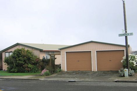 Photo of property in 49 Fitzpatrick Street, Newlands, Wellington, 6037