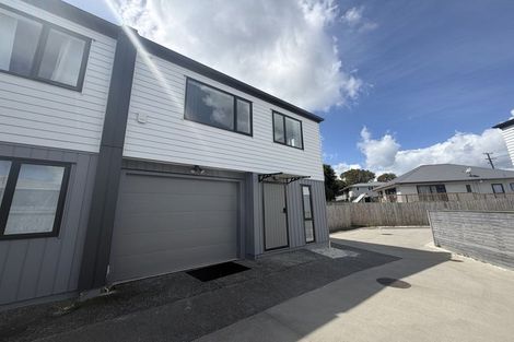 Photo of property in 8 Whangamaru Way, Papakura, 2110
