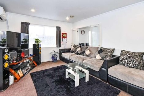 Photo of property in 3/45 Kenderdine Road, Papatoetoe, Auckland, 2025