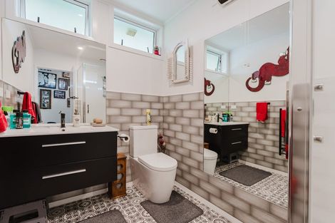 Photo of property in 100 Fairview Road, Te Awamutu, 3800