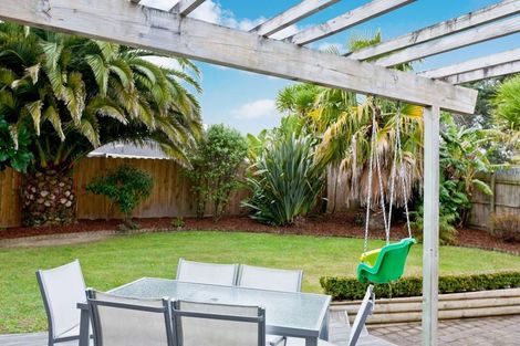 Photo of property in 47 Kiwi Road, Point Chevalier, Auckland, 1022