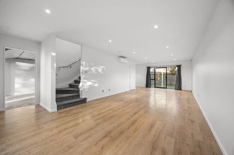 Photo of property in 60 Bordeaux Parade, Te Atatu South, Auckland, 0610