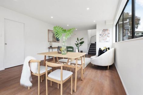 Photo of property in 6 Landsdale Place, Massey, Auckland, 0614