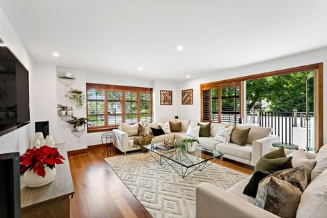 Photo of property in 18a Tiri Road, Milford, Auckland, 0620