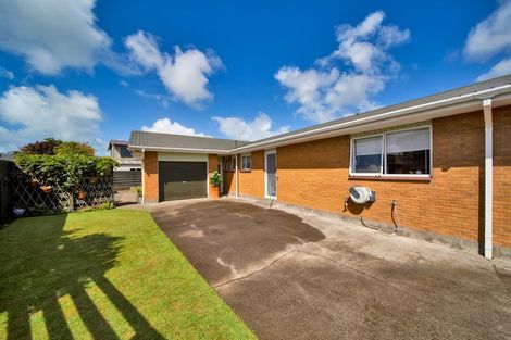 Photo of property in 3 Green Lane, Hawera, 4610