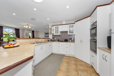 Photo of property in 2 Callum Brae Drive, Rototuna, Hamilton, 3210