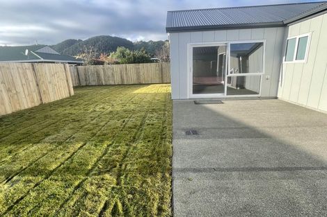 Photo of property in 2 Rotoiti Place, Paraparaumu, 5032