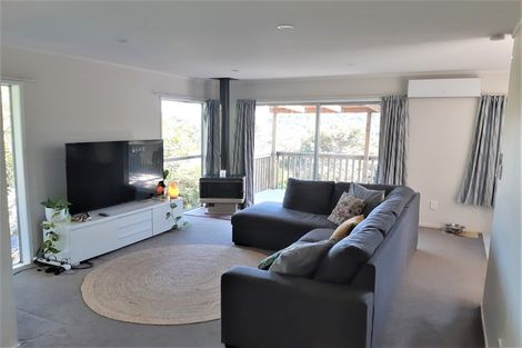 Photo of property in 31 Glencourt Place, Glenfield, Auckland, 0629