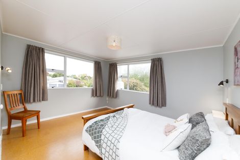 Photo of property in 6 Epsom Road, Hokowhitu, Palmerston North, 4410