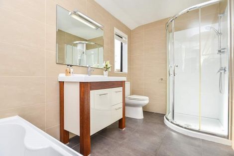 Photo of property in 20 Brownlee Place, Pukekohe, 2120