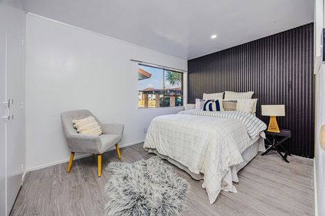 Photo of property in 2/29 Trentham Road, Papakura, 2110