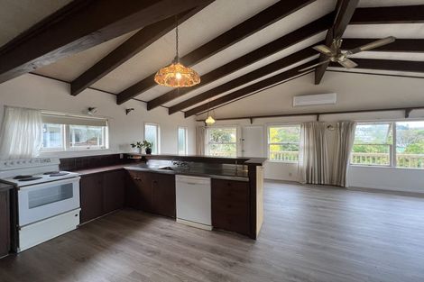 Photo of property in 61 Lyons Avenue, Murrays Bay, Auckland, 0630