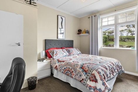 Photo of property in 22 Mandalay Terrace, Khandallah, Wellington, 6035