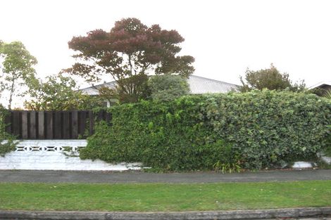 Photo of property in 8 Fenchurch Street, Northcote, Christchurch, 8052