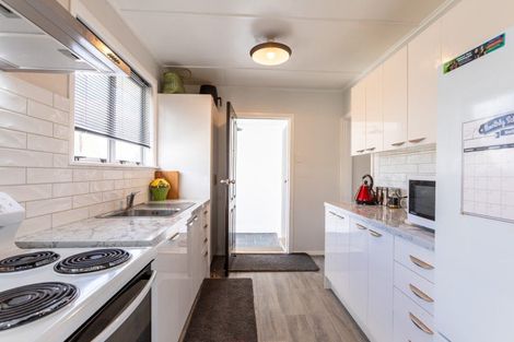 Photo of property in 28 Victor Street, Dannevirke, 4930